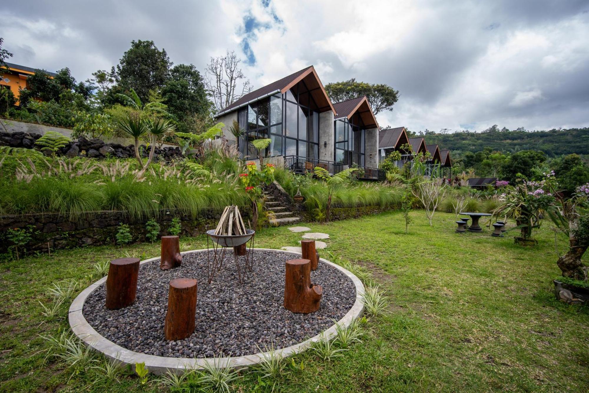 Puncak Gunung Kintamani Hotel Exterior photo
