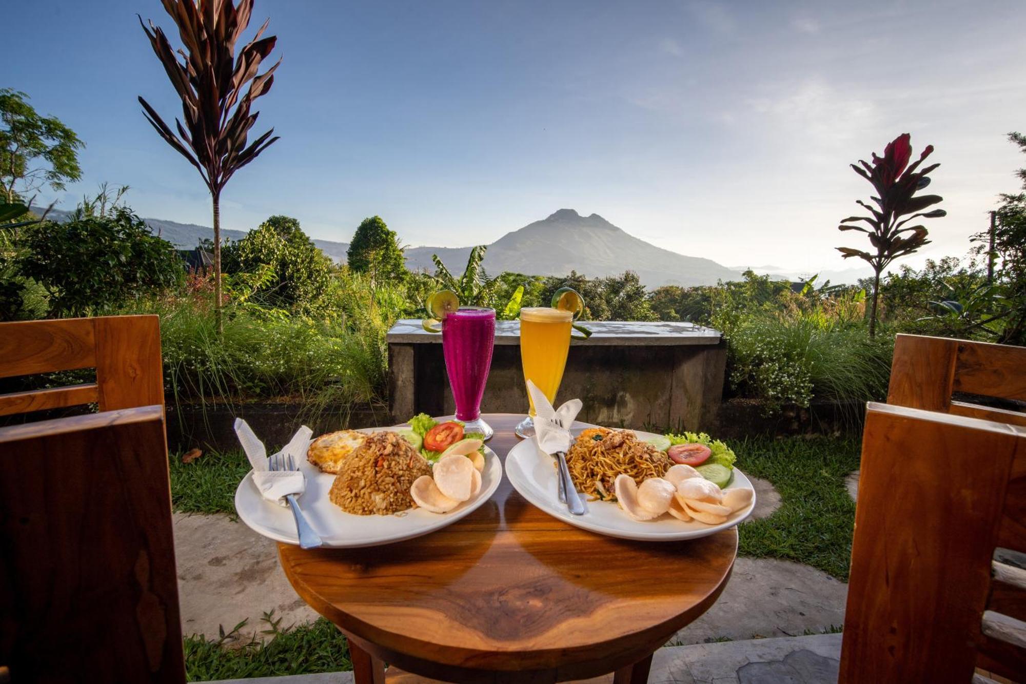 Puncak Gunung Kintamani Hotel Exterior photo