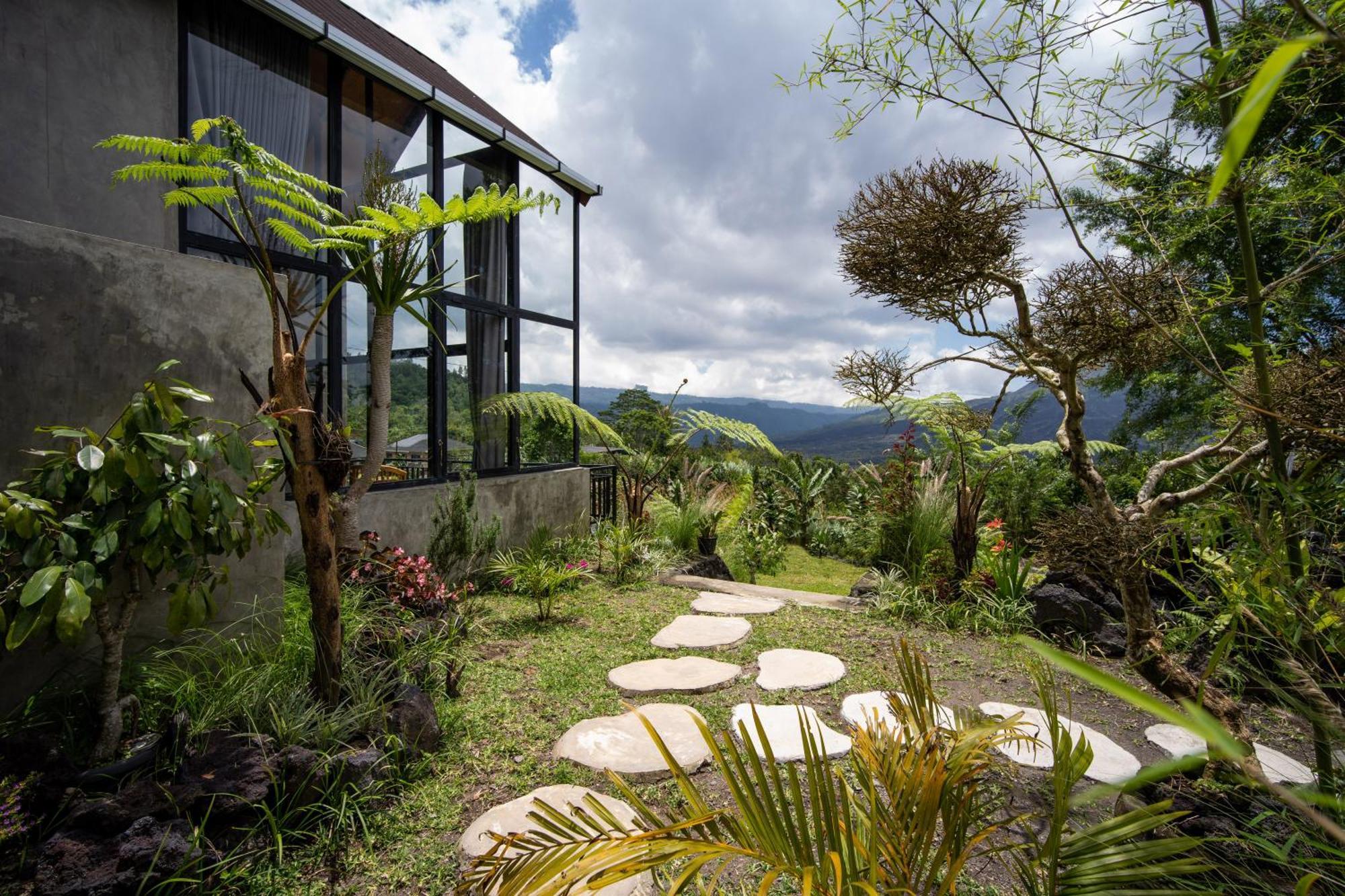 Puncak Gunung Kintamani Hotel Exterior photo